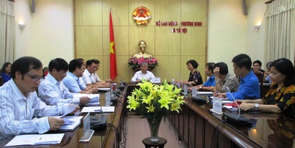 Điều chỉnh lương tối thiểu vùng 2019: Tổng Liên đoàn chỉ đưa mức tăng 8% ảnh 1